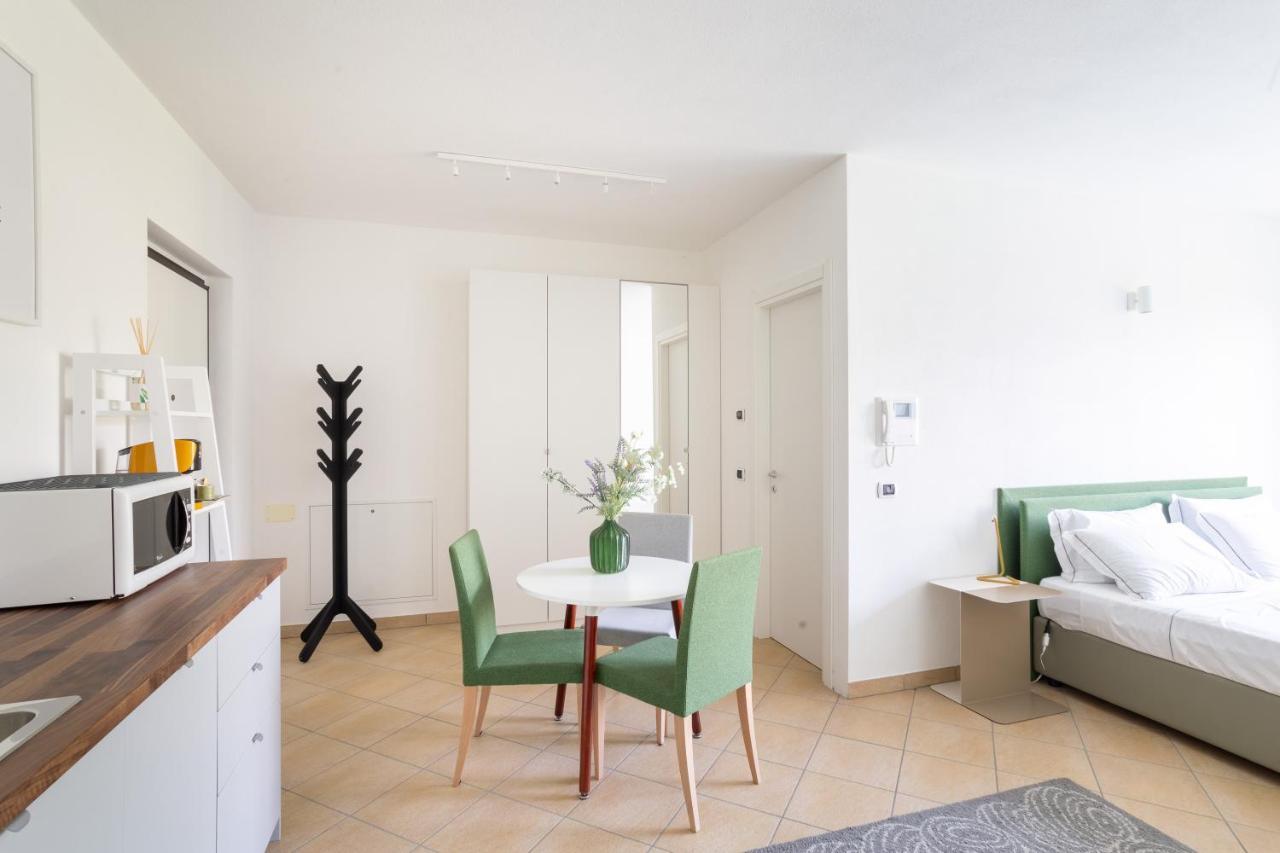 Como Lake Nest - Studio With Garden Tremezzo Eksteriør bilde